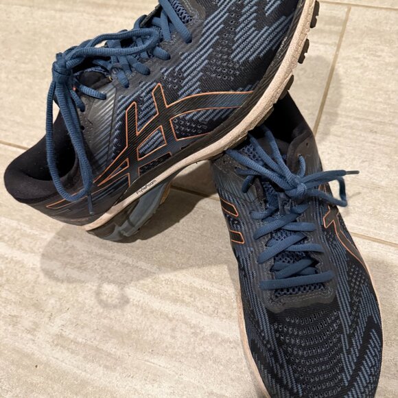 MEN\'S SIZE 12 ASICS BT-2000 SNEAKERS - RARE COLOR AND GENTLY WORN
